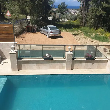 Schoene Im Gruenen Mit Privater Pool Und Meeresblick Apartmán *