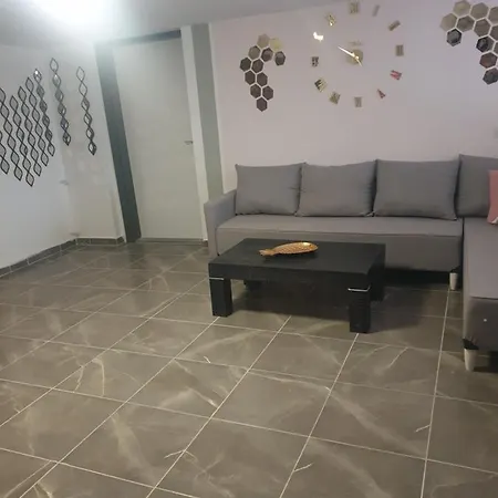 Schoene Im Gruenen Mit Privater Pool Und Meeresblick Kusadasi