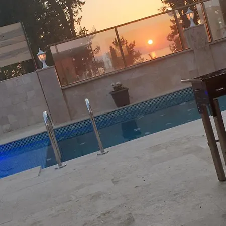 Apartman Schoene Im Gruenen Mit Privater Pool Und Meeresblick Kusadası